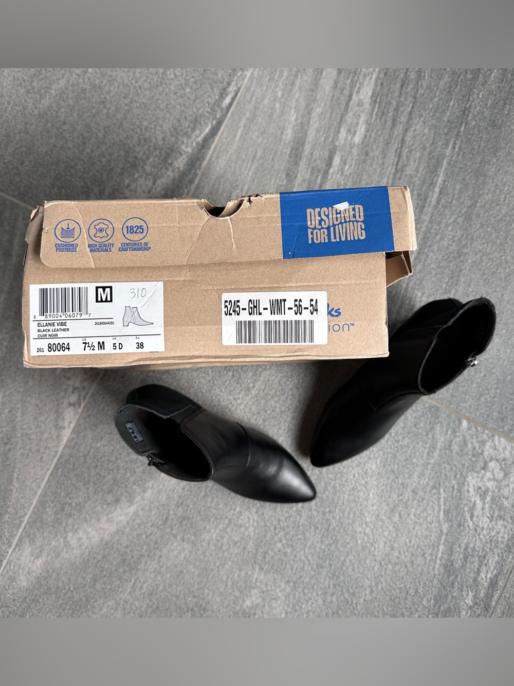 NIB Clarks "Ellanie Vibe" Black Leather Pointed Toe Ankle Booties Side Zip 7.5 - Picture 5 of 14